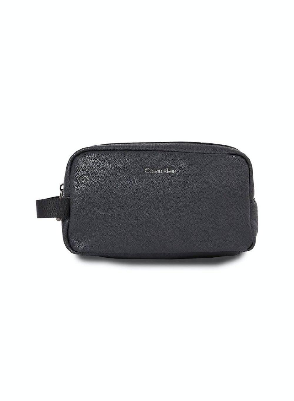 Calvin Klein Warmth Washbag – Eco-Conscious Travel Essential