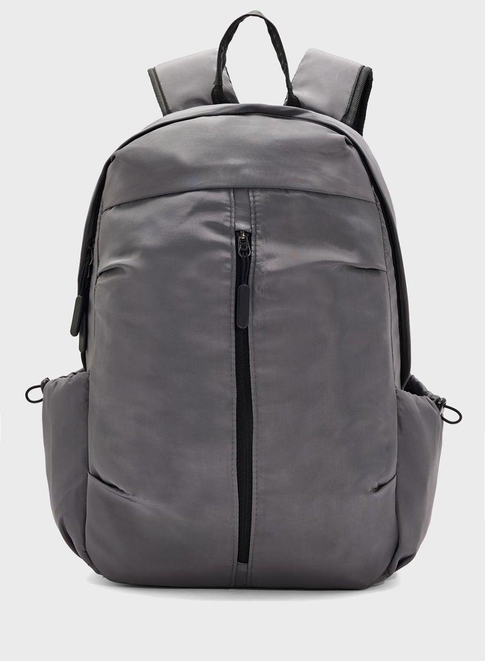 حقيبة الظهر العملية: جمالٌ وأناقة في تصميمٍ واحد