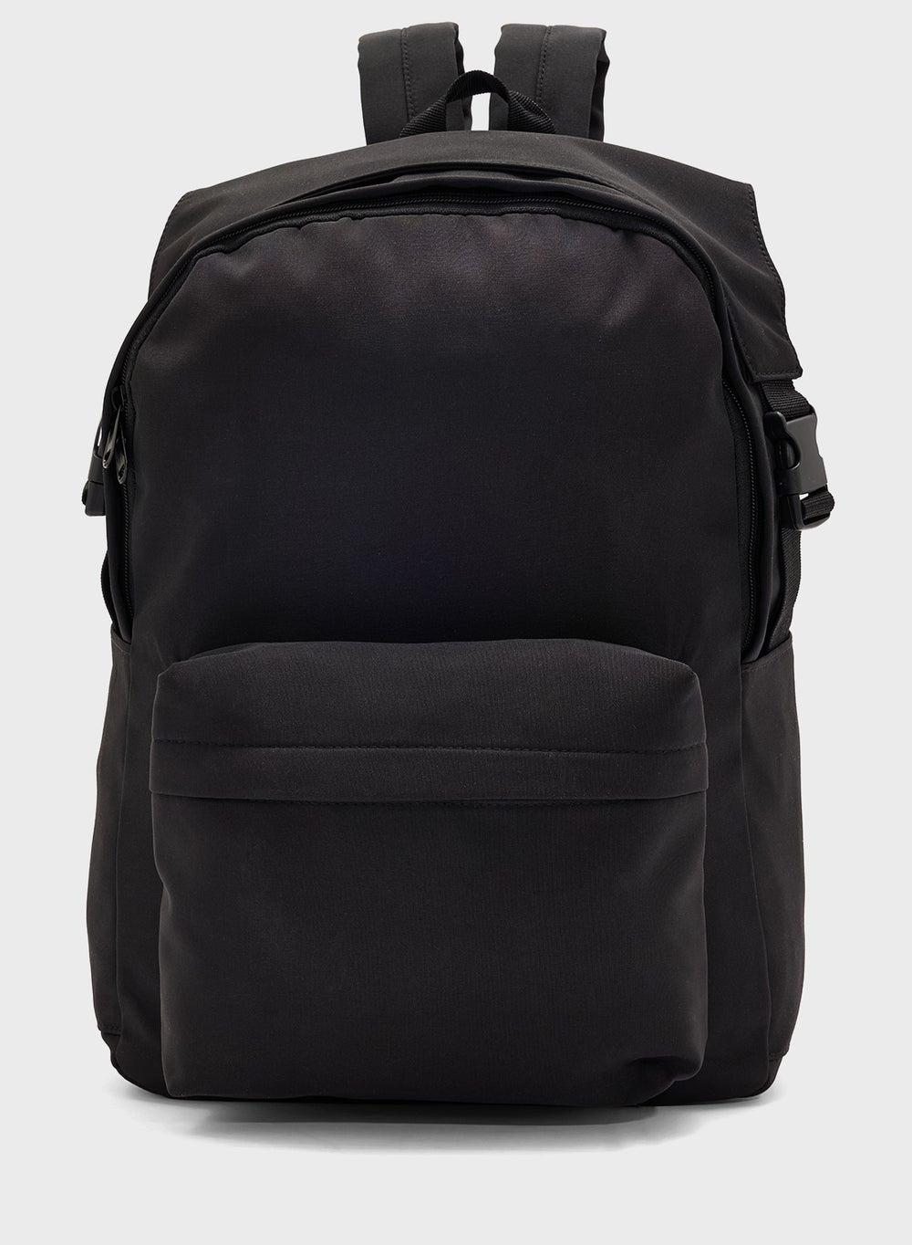 حقيبة ظهر متعددة الاستخدامات لإطلالة يومية أنيقة