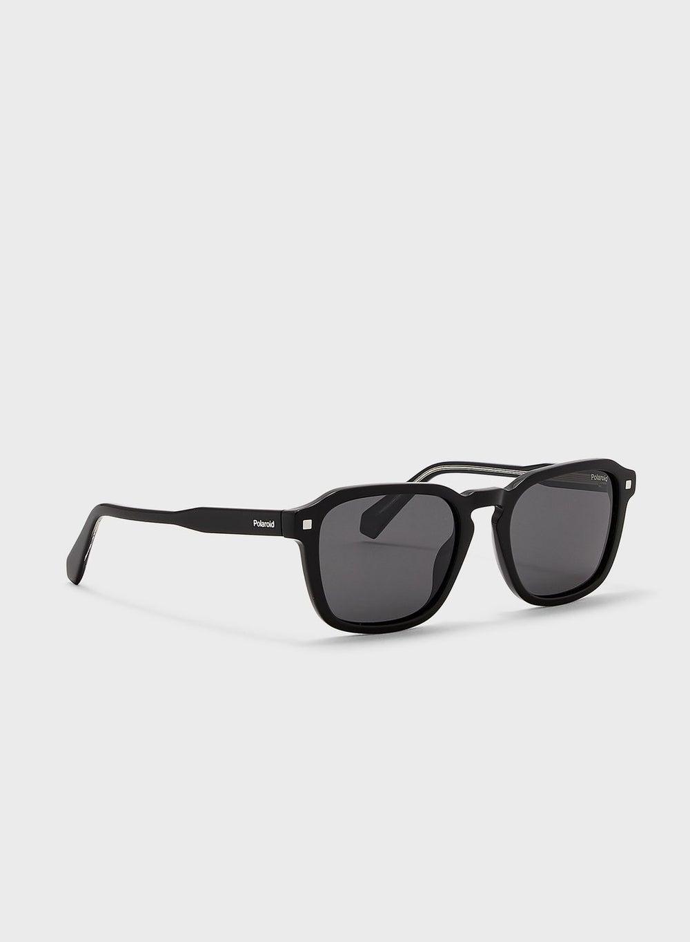Polaroid Wayfarer Sunglasses - Chic Summer Essential - Image 1