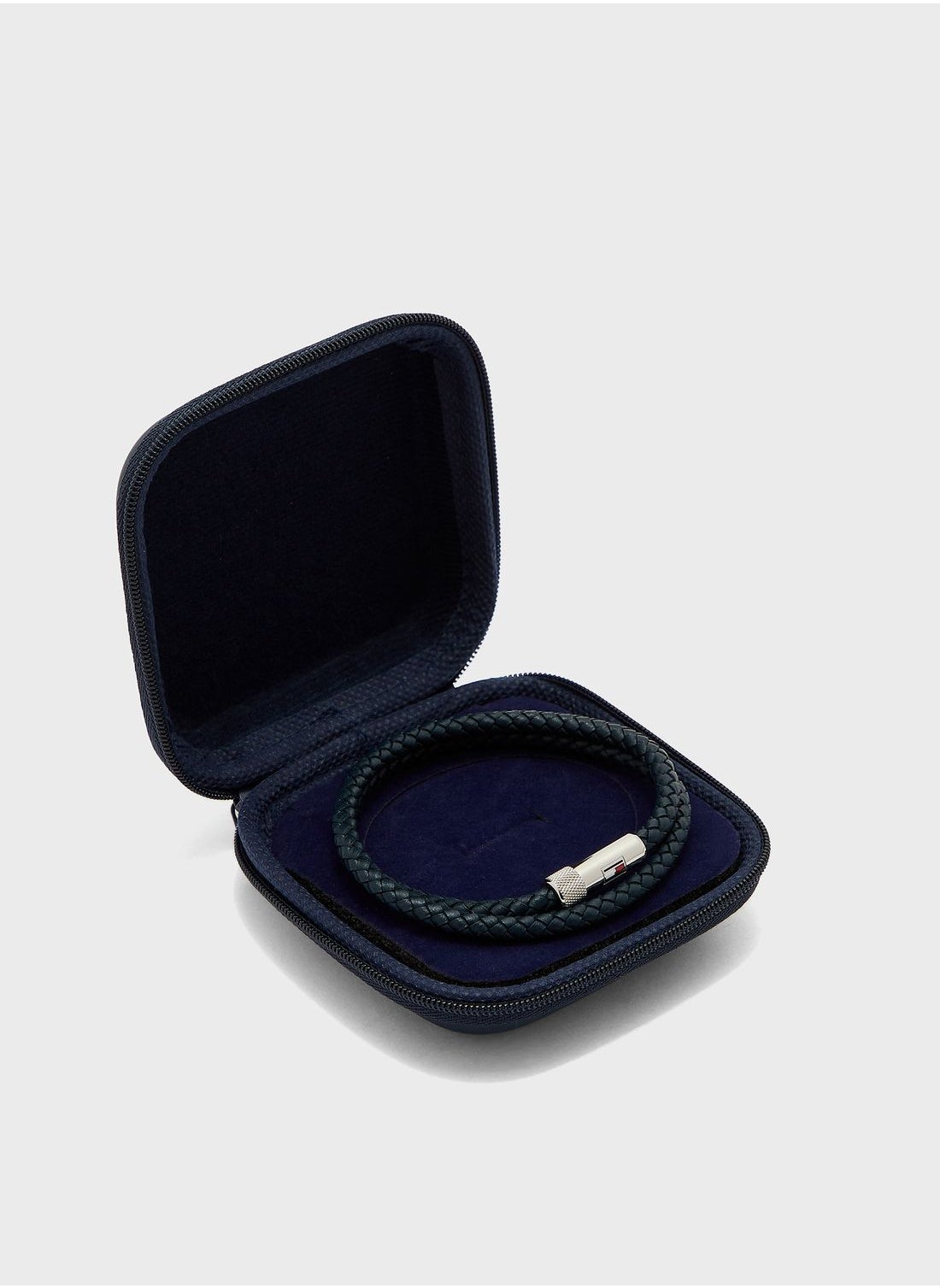 buy-tommy-hilfiger-leather-multilayered-bracelet_3ko