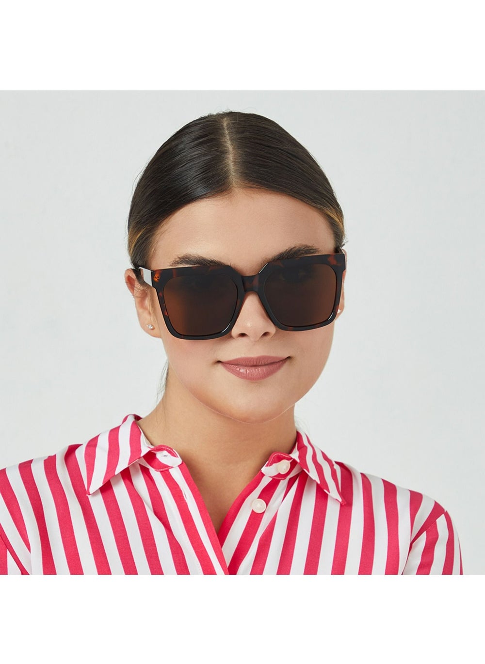 buy-blackout-quadra-women-tortoise-sunglasses-frame-material-thermoplastic-rubber-tr90-frame-color-tortoise-lens-color-brown-full-rim_dfp