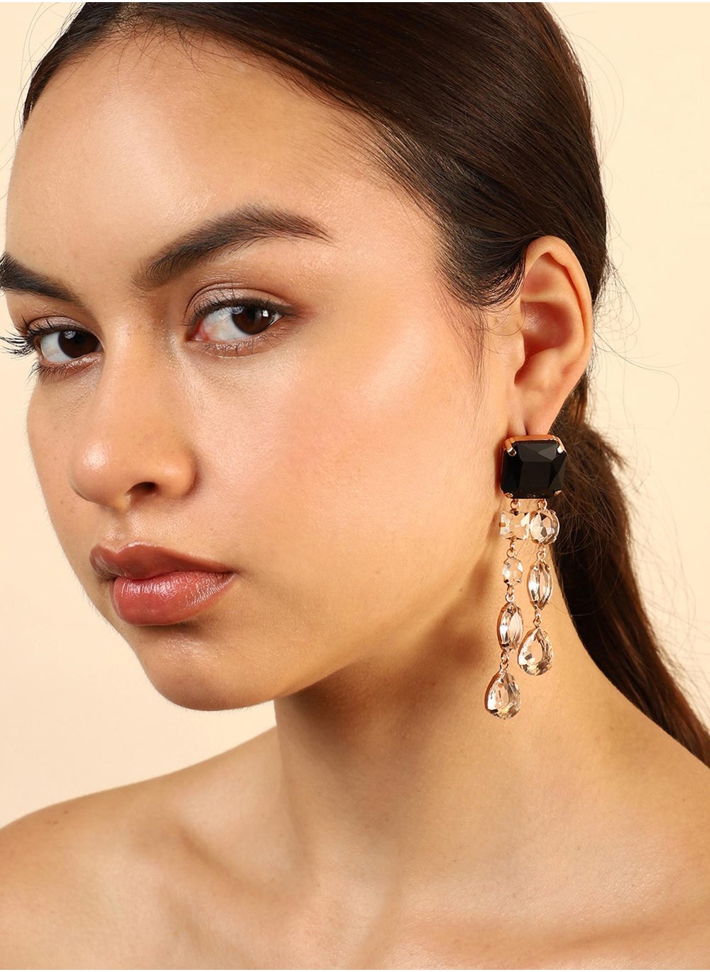 buy-sohi-green-stone-contemporary-drop-earrings_hof