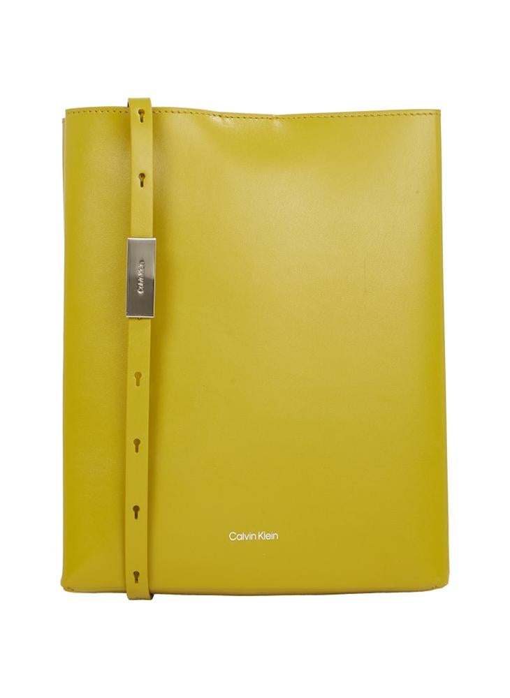 buy-calvin-klein-leather-crossbody-bag_wce