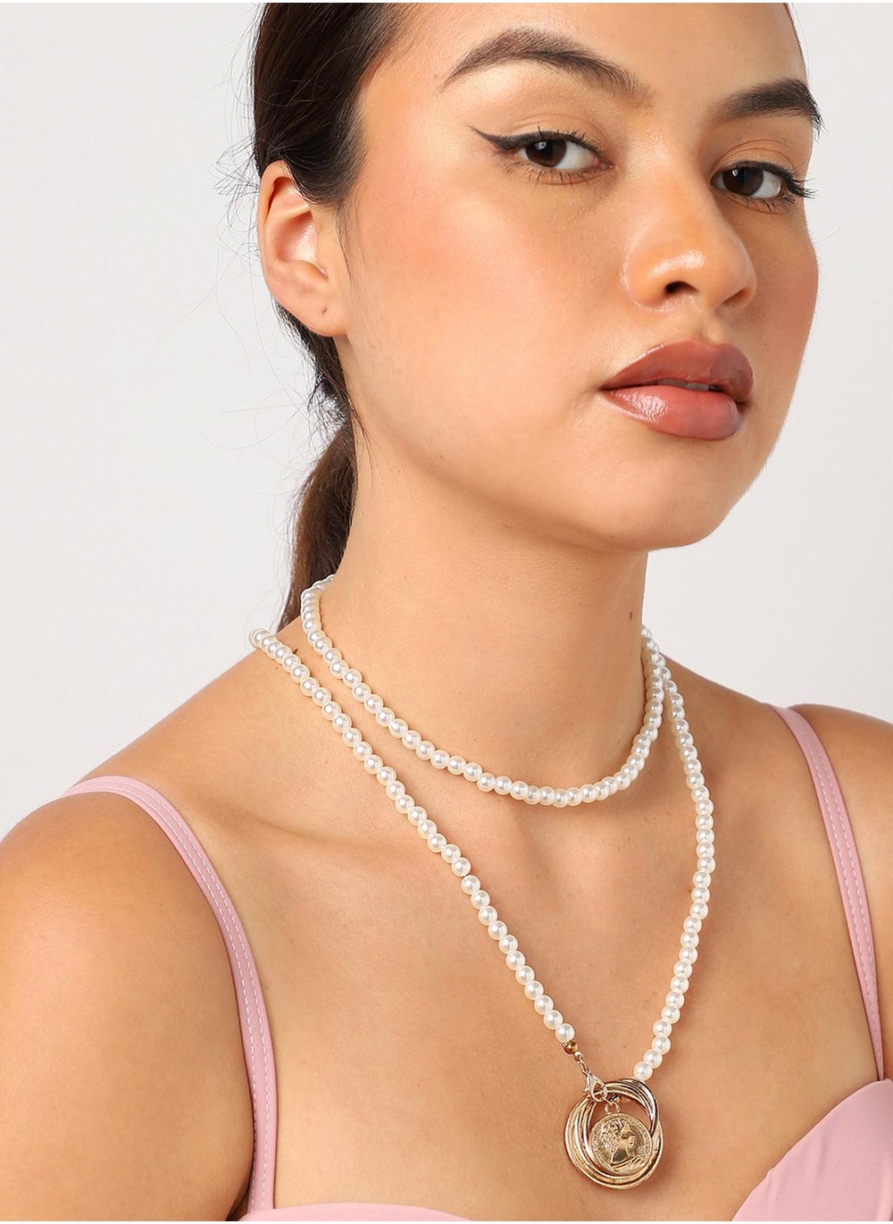 buy-sohi-pearls-knot-necklace_fqy