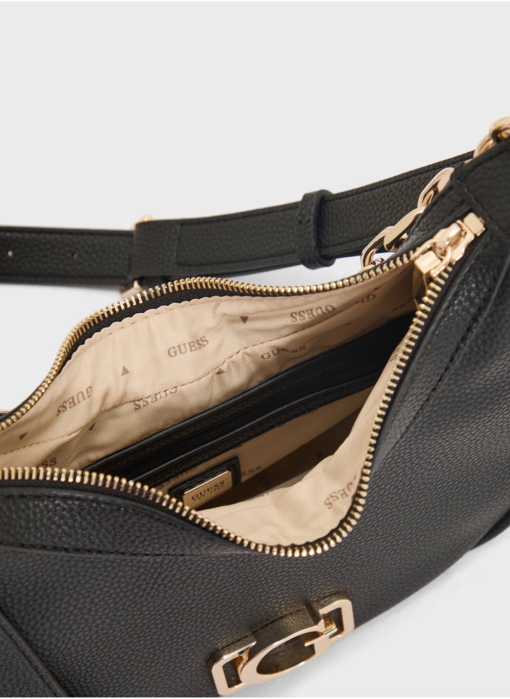 buy-guess-circe-hobo-shoulder-bag_ewd