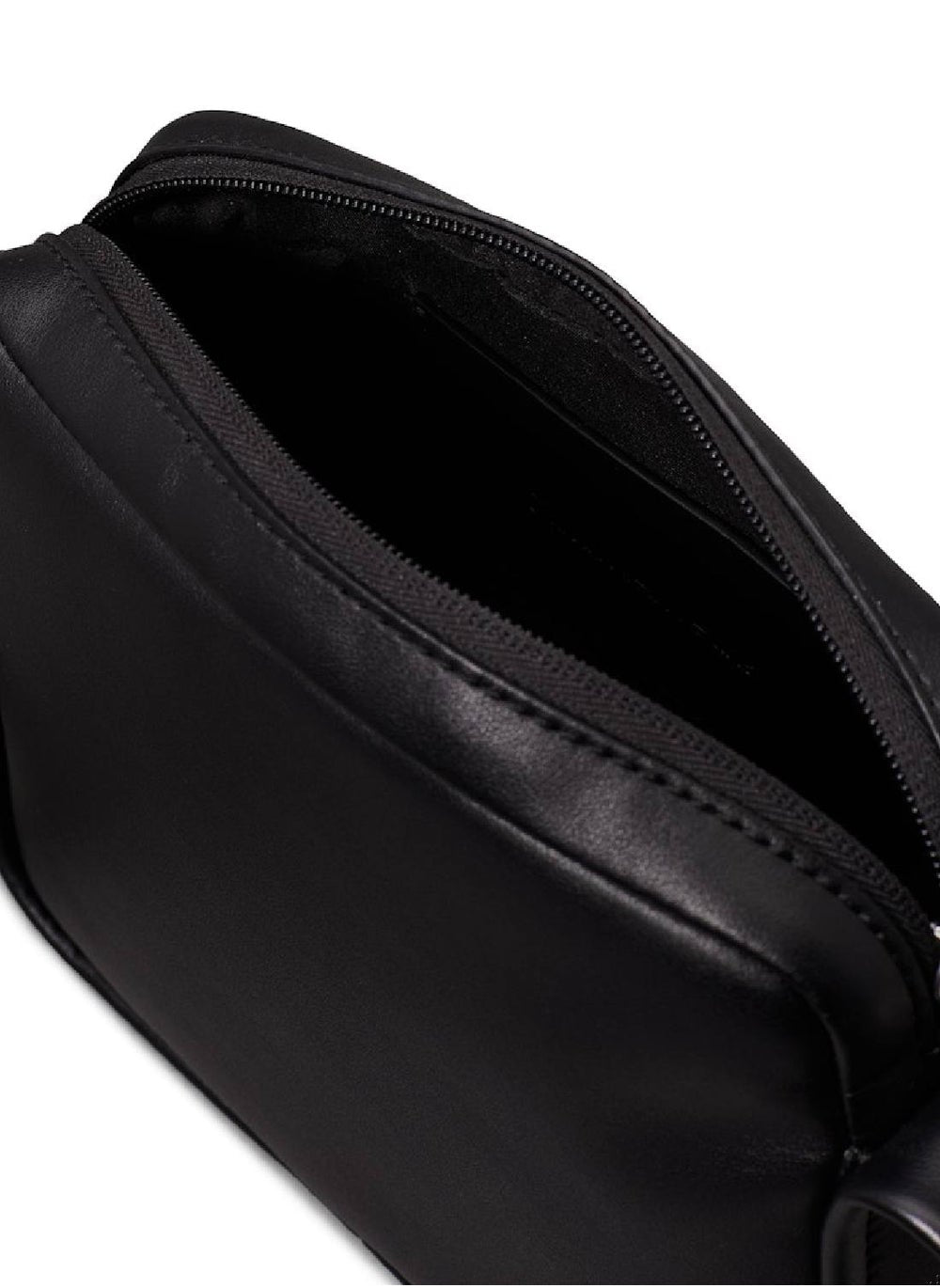 buy-calvin-klein-jeans-square-crossbody-bag_c21