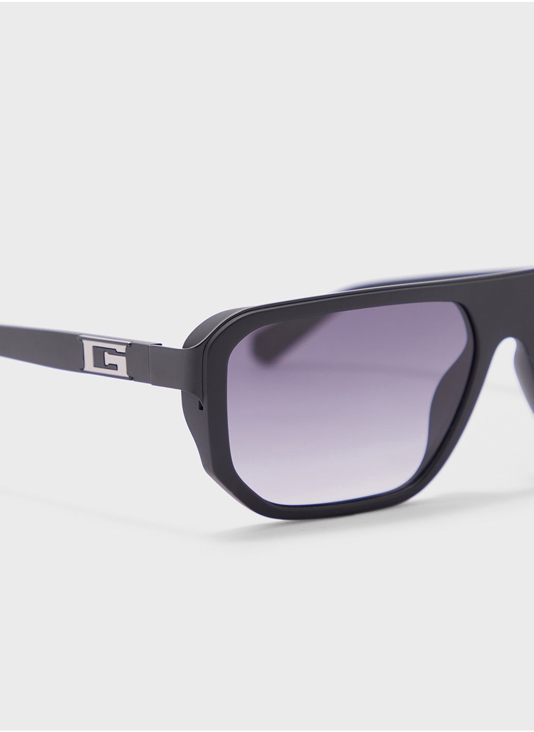 buy-guess-uv-protected-polarized-wayfarer-sunglasses_uzi