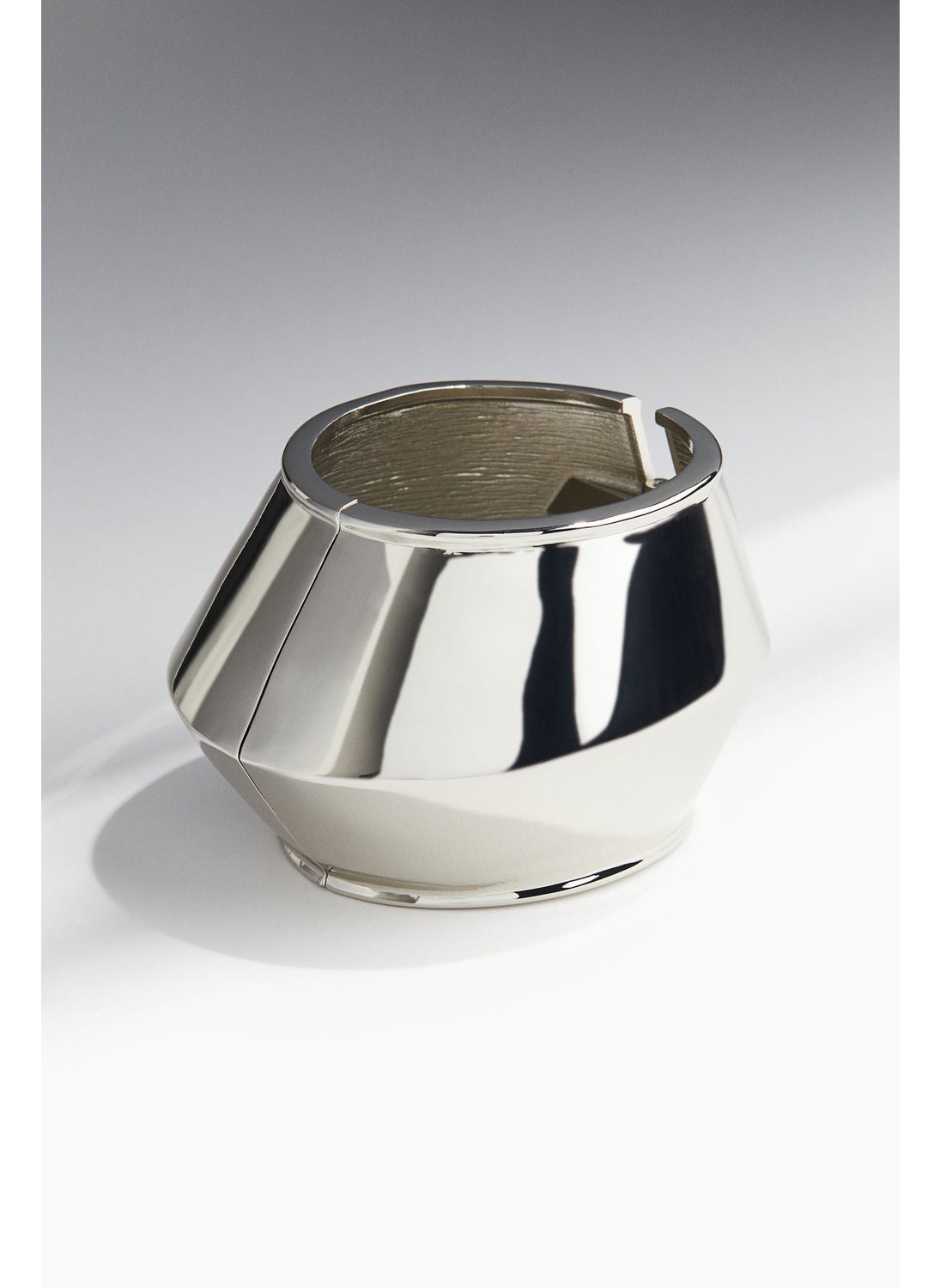 buy-h-m-chunky-cuff-bracelet_wh8