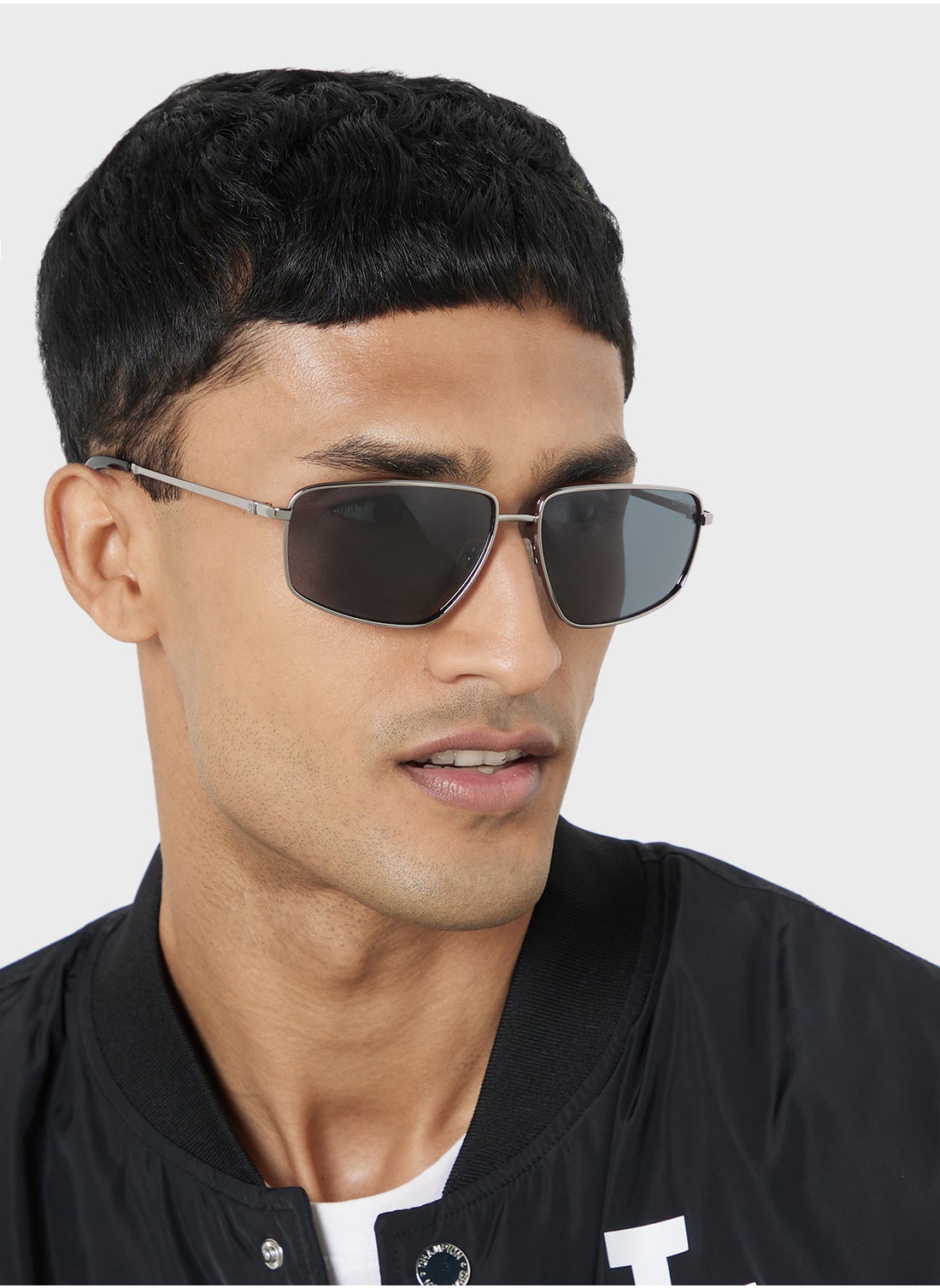 buy-guess-uv-protected-shaped-sunglasses_oc1
