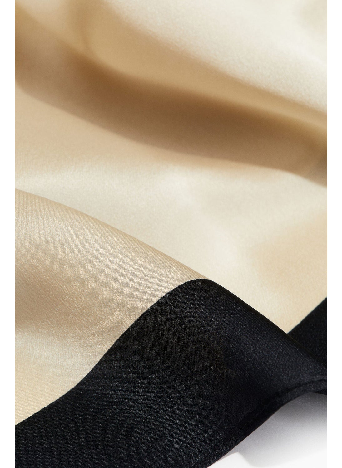 buy-h-m-printed-silk-scarf_pvy