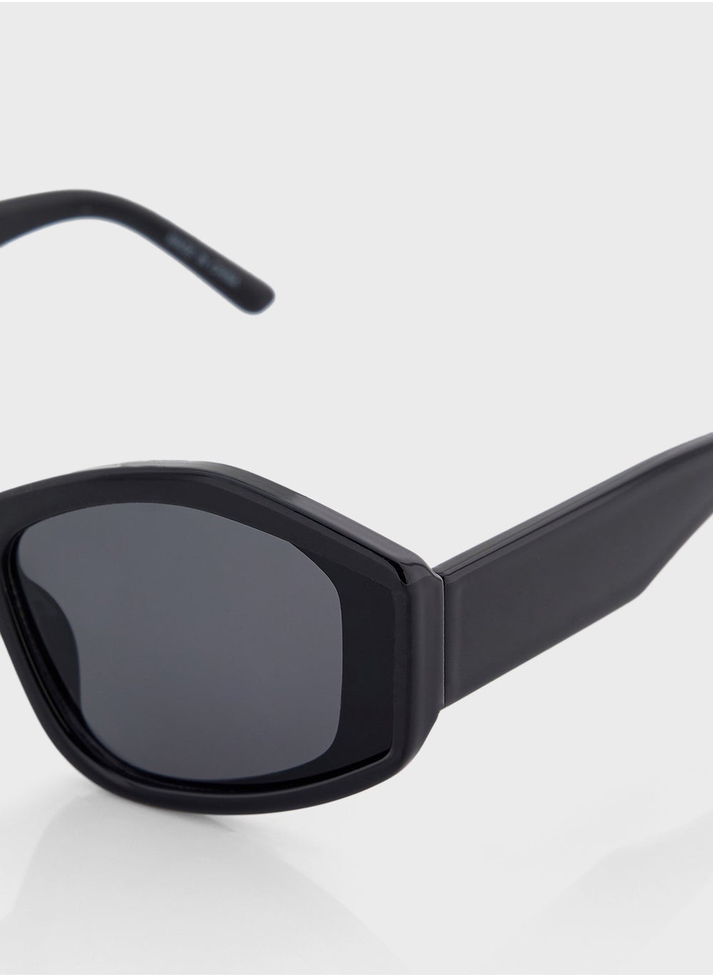 buy-ella-angular-sunglasses_yfh