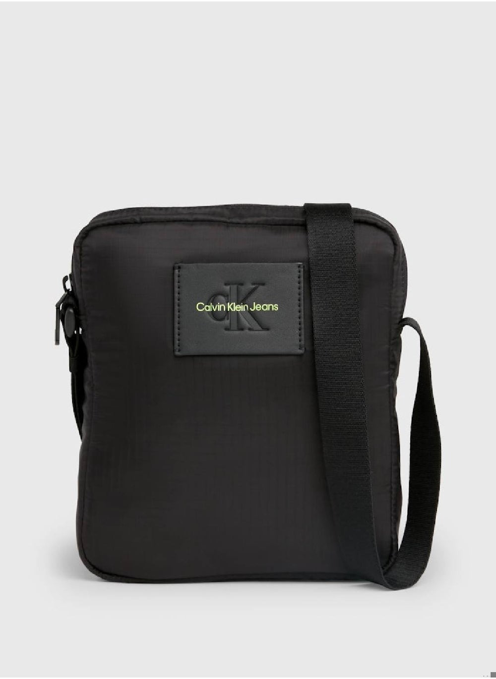 buy-calvin-klein-jeans-logo-reporter-bag_re8