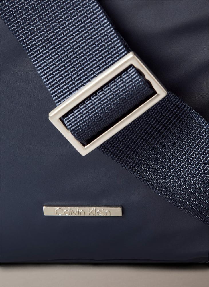 buy-calvin-klein-casual-reporter-bag_xw1