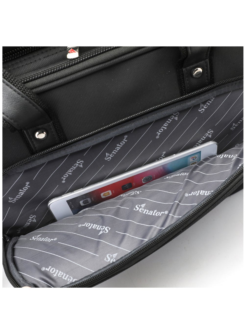 buy-senator-nylon-laptop-carrying-case-16-inch-lightweight-adjustable-shoulder-straps-business-college-school-students-kh8121-black_fsi