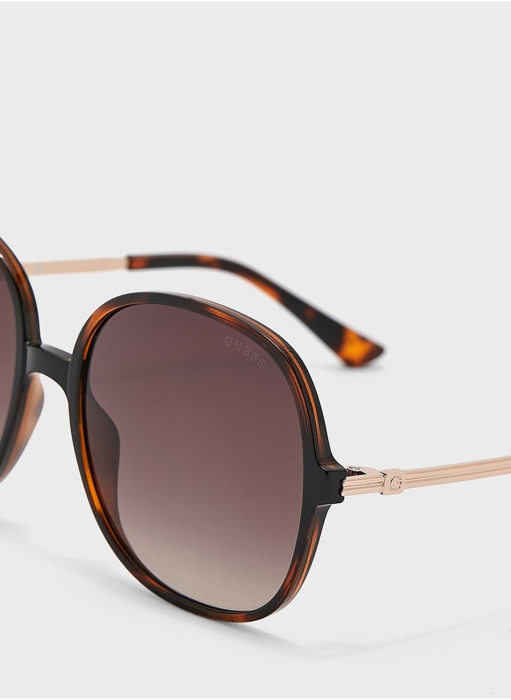 buy-guess-oversized-sunglasses_qn8