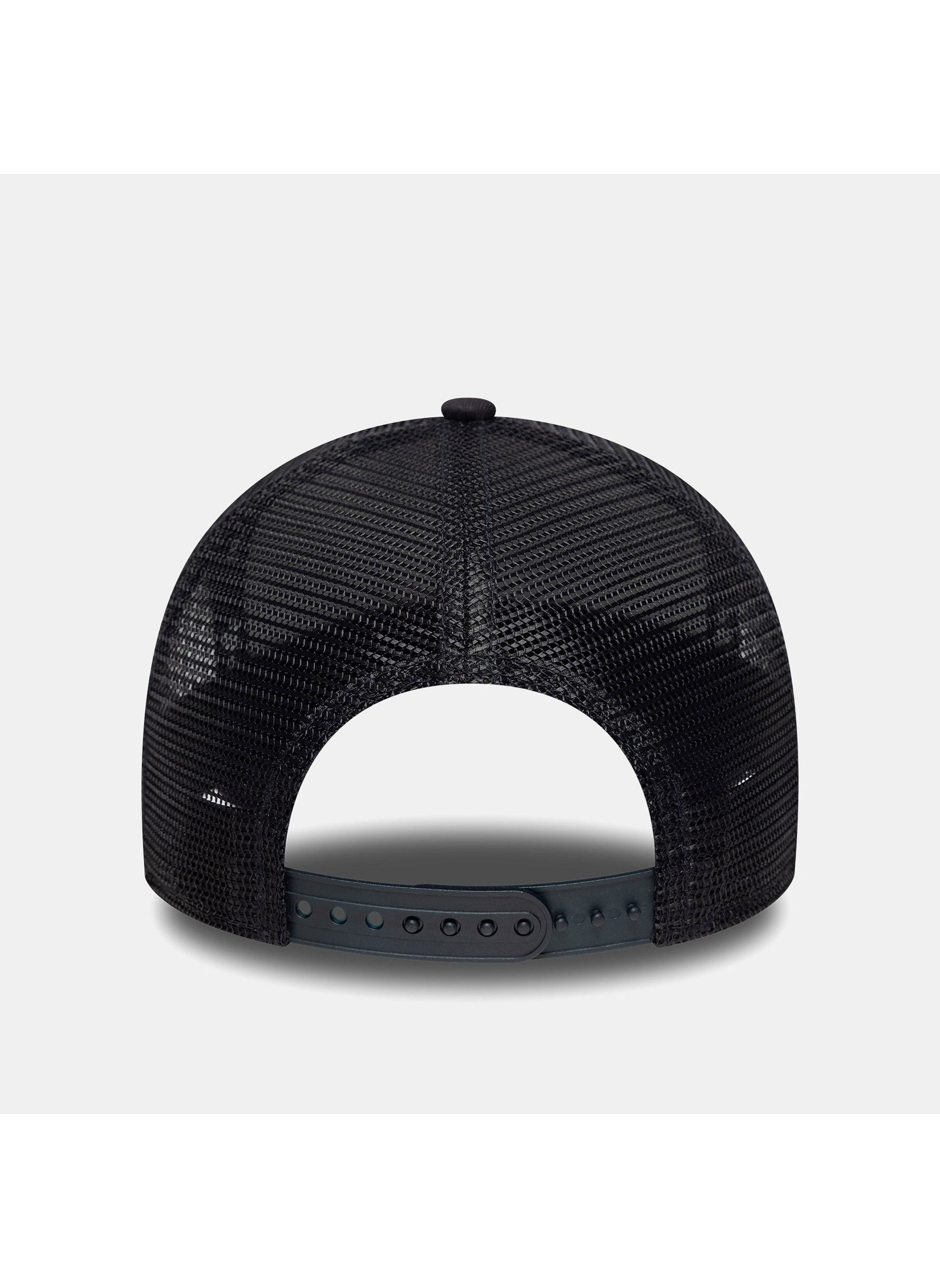 buy-new-era-men-s-mlb-new-york-yankees-outline-9forty-cap_qx9