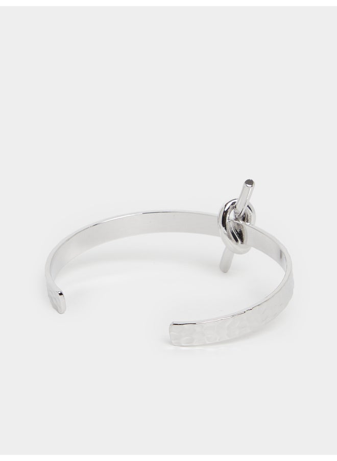 buy-styli-styli-knot-detail-textured-cuff-bracelet_o9n