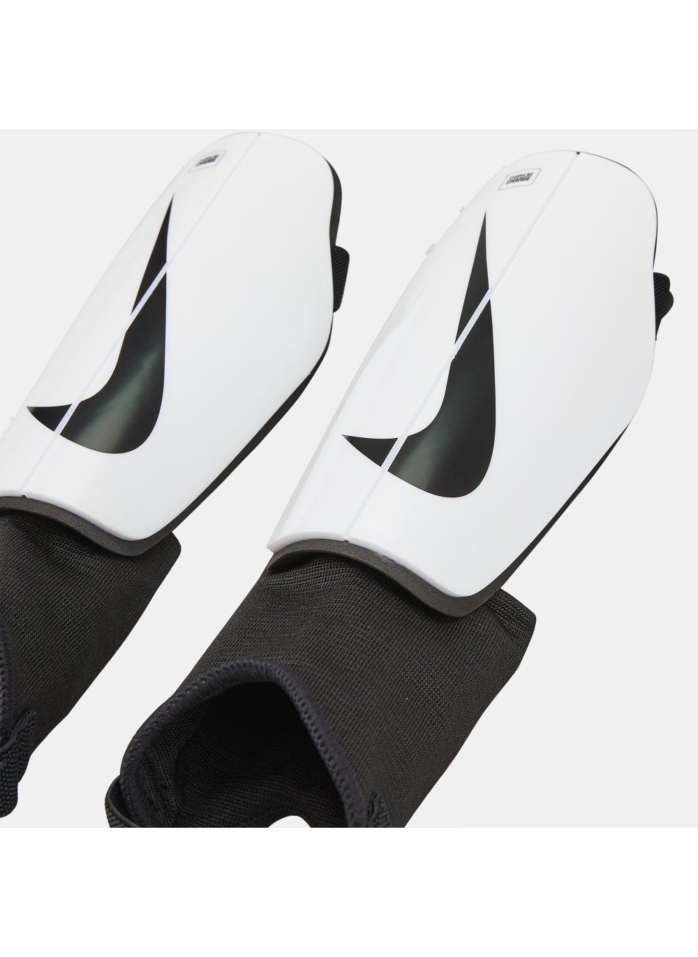 buy-nike-men-s-charge-football-shinguards_qgh