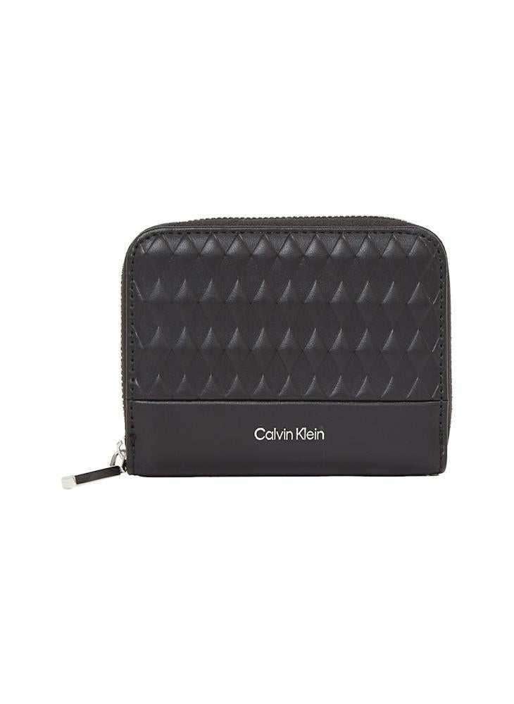 buy-calvin-klein-mini-quilt-medium-zip-wallet_eka