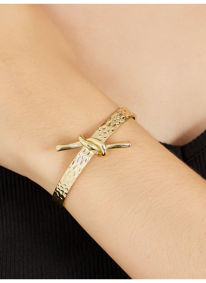 buy-styli-styli-knot-detail-textured-cuff-bracelet_0vr