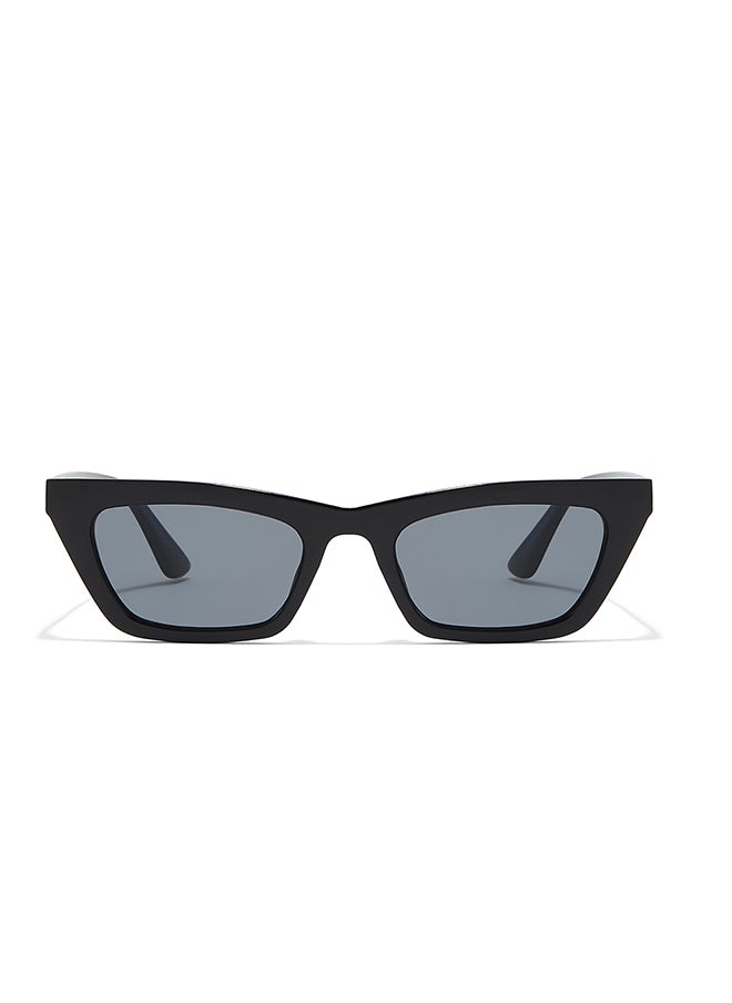 buy-blackout-blackout-bare-women-s-cat-eye-sunglasses-with-uv400-protection-black-and-gray_1fr