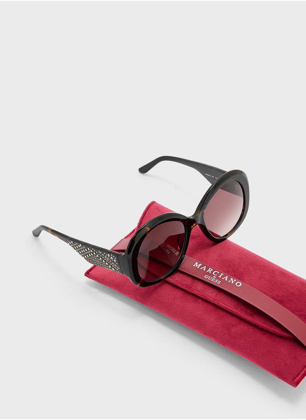 buy-guess-wayfarers-sunglasses_m9b