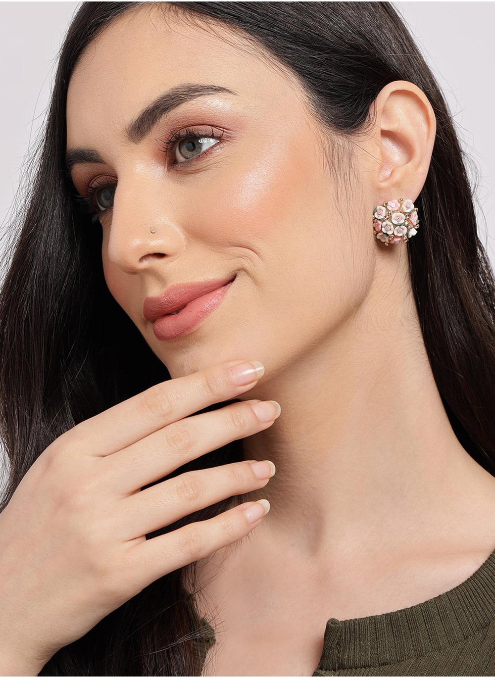 buy-sohi-floral-stud-earrings_s01