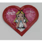 قناع Alice in Wonderland لبشرة متألقة ومفعمة بالحيوية