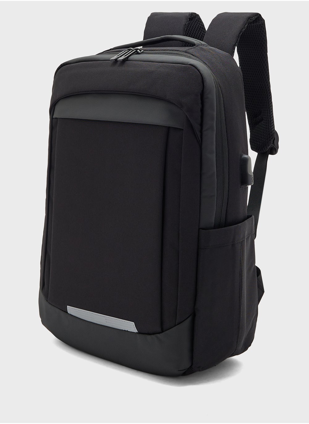 buy-robert-wood-casual-backpack-with-padded-support-and-usb-port_vli