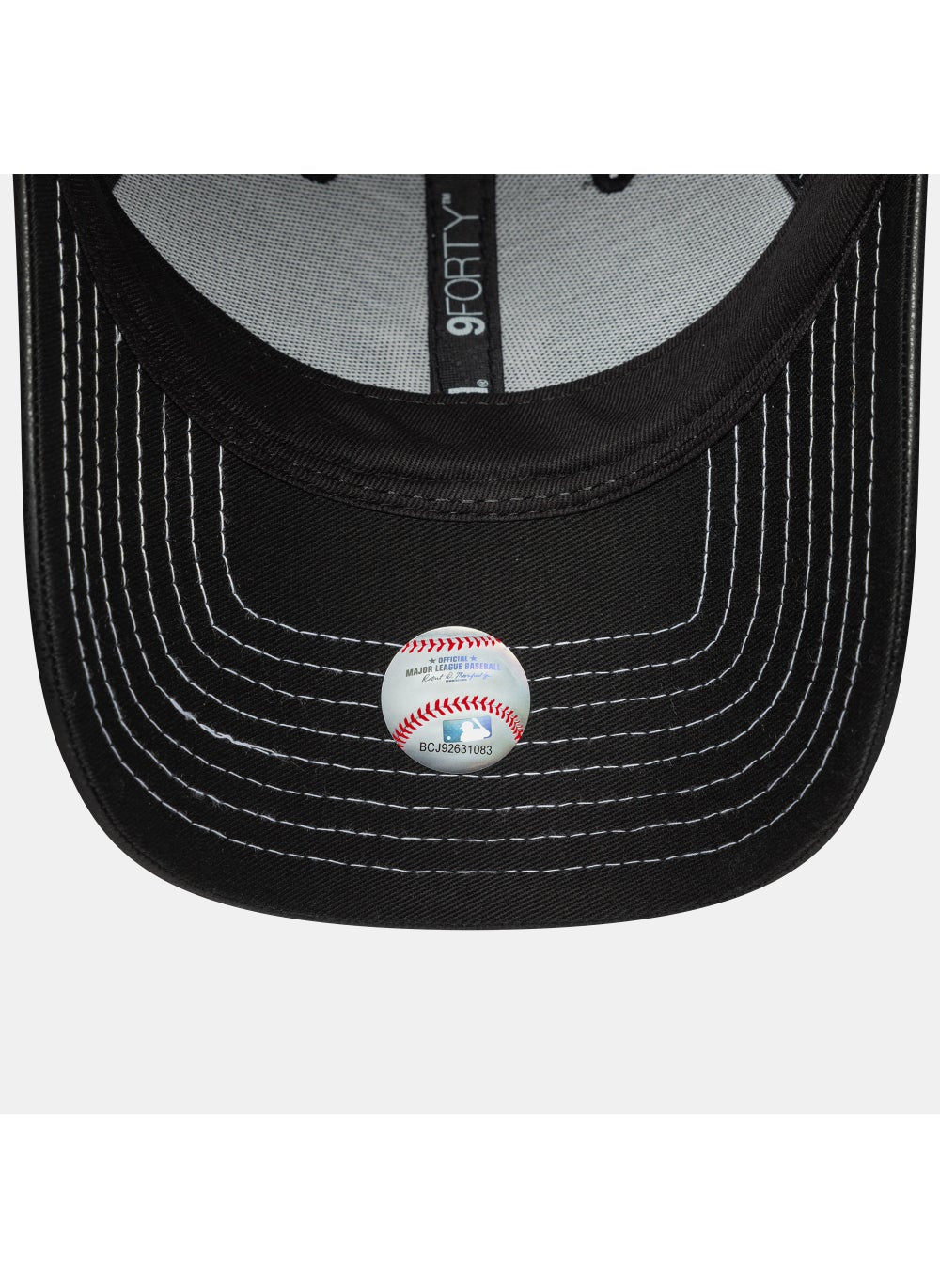 buy-new-era-women-s-mlb-new-york-yankees-topstitch-pu-9forty-cap_pv3
