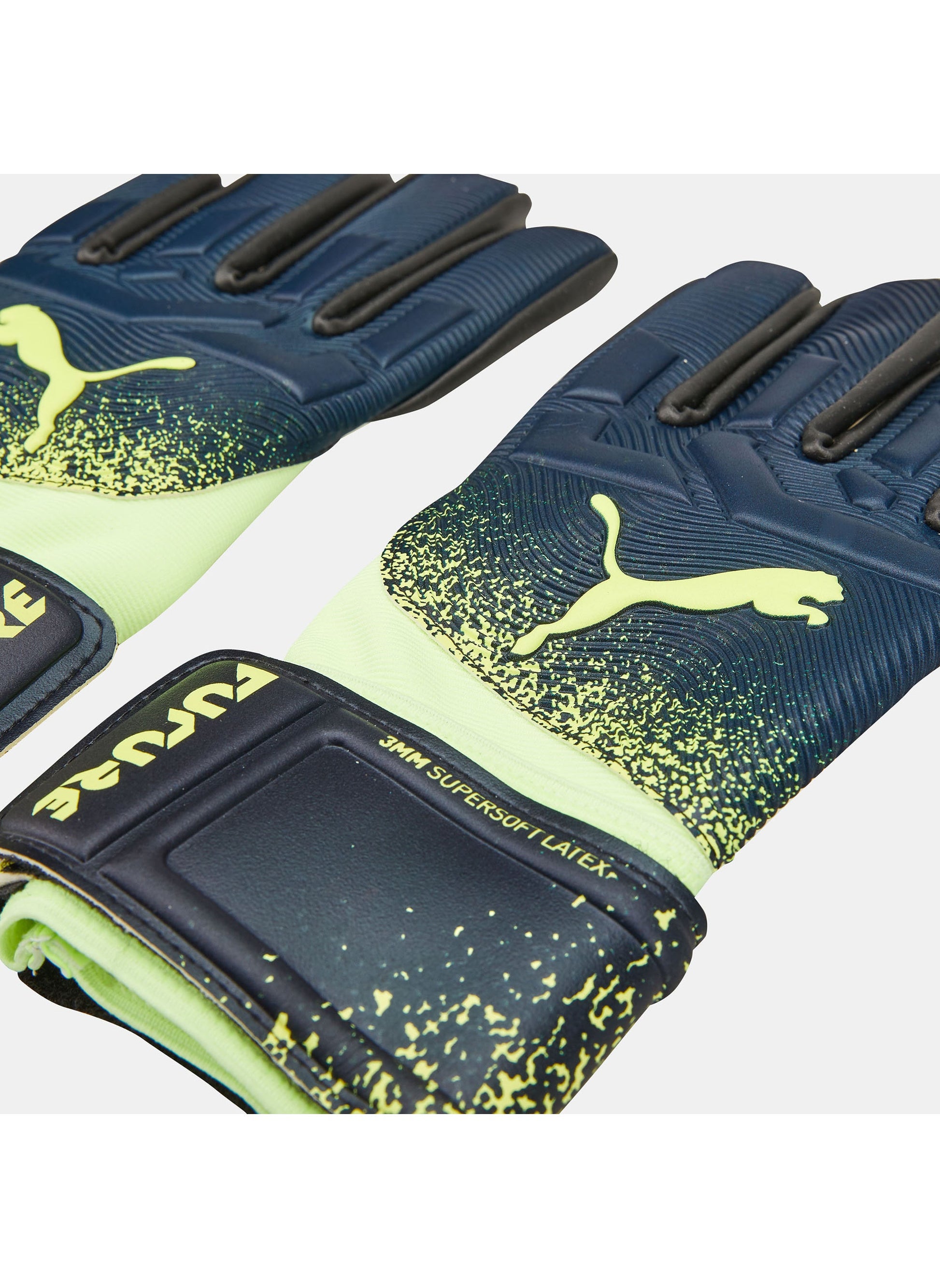buy-puma-men-s-future-one-grip-3-nc-football-goalkeeper-gloves_h9z