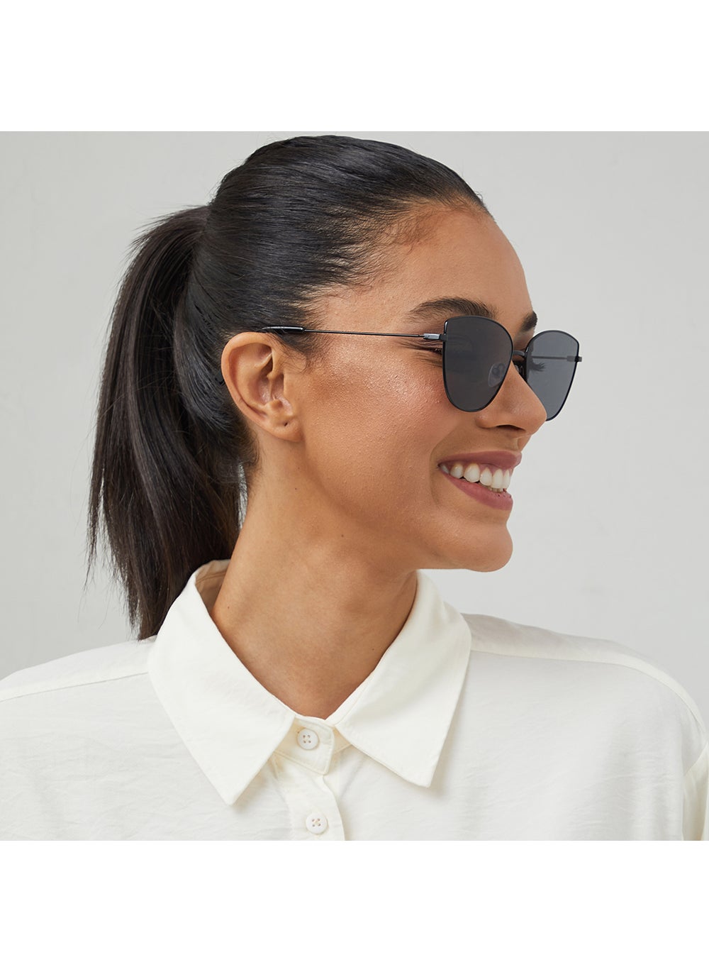 buy-blackout-blackout-celeb-cat-eye-full-rim-sunglasses_ji4