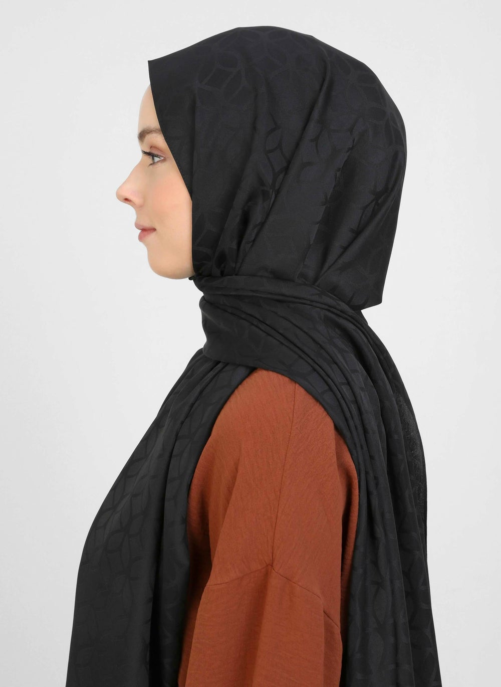 buy-tuva-shawl-by-modanisa-black-shawl-tuva_dif