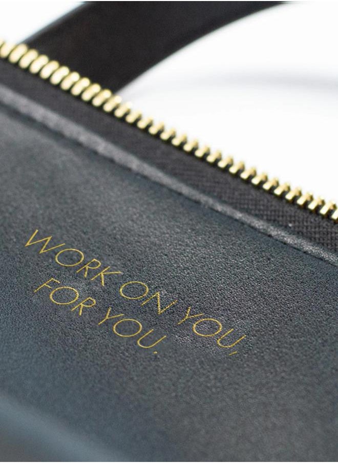 buy-veganologie-jupiter-laptop-bag-16-in-black-made-from-16-recycled-bottles_0vc