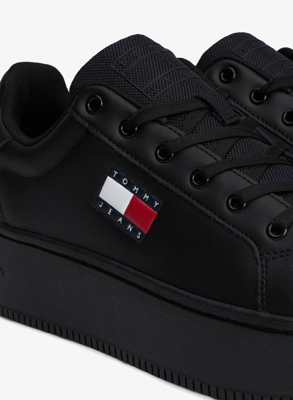 buy-tommy-jeans-essential-flatform-sneakers_qtl