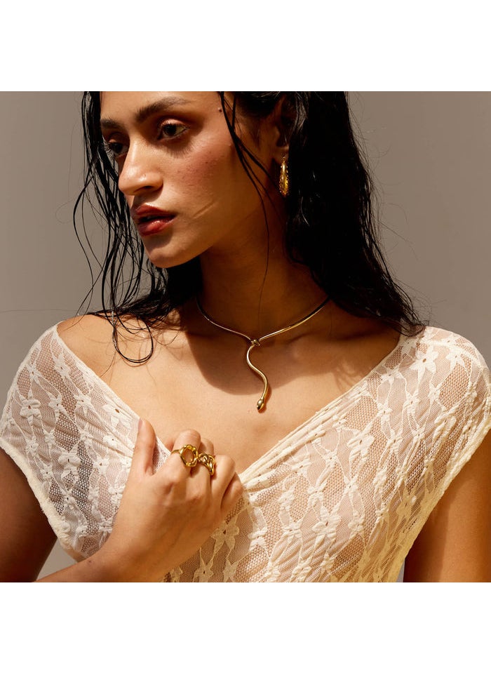 buy-noya-18k-gold-plated-nagini-necklace_eeg