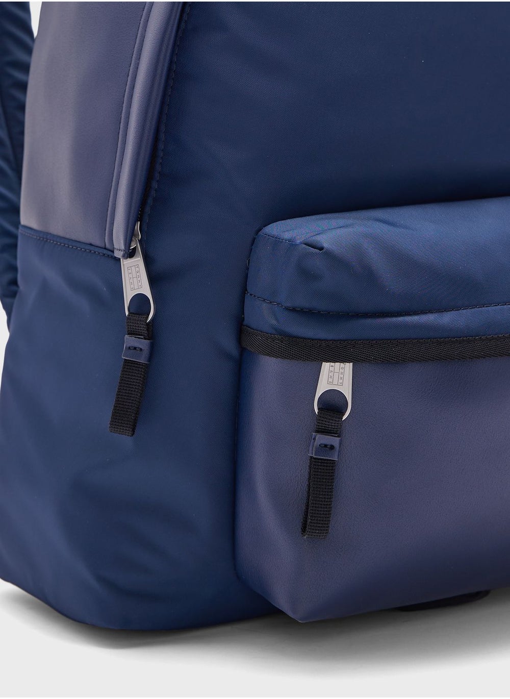 buy-tommy-jeans-logo-backpack_u7j