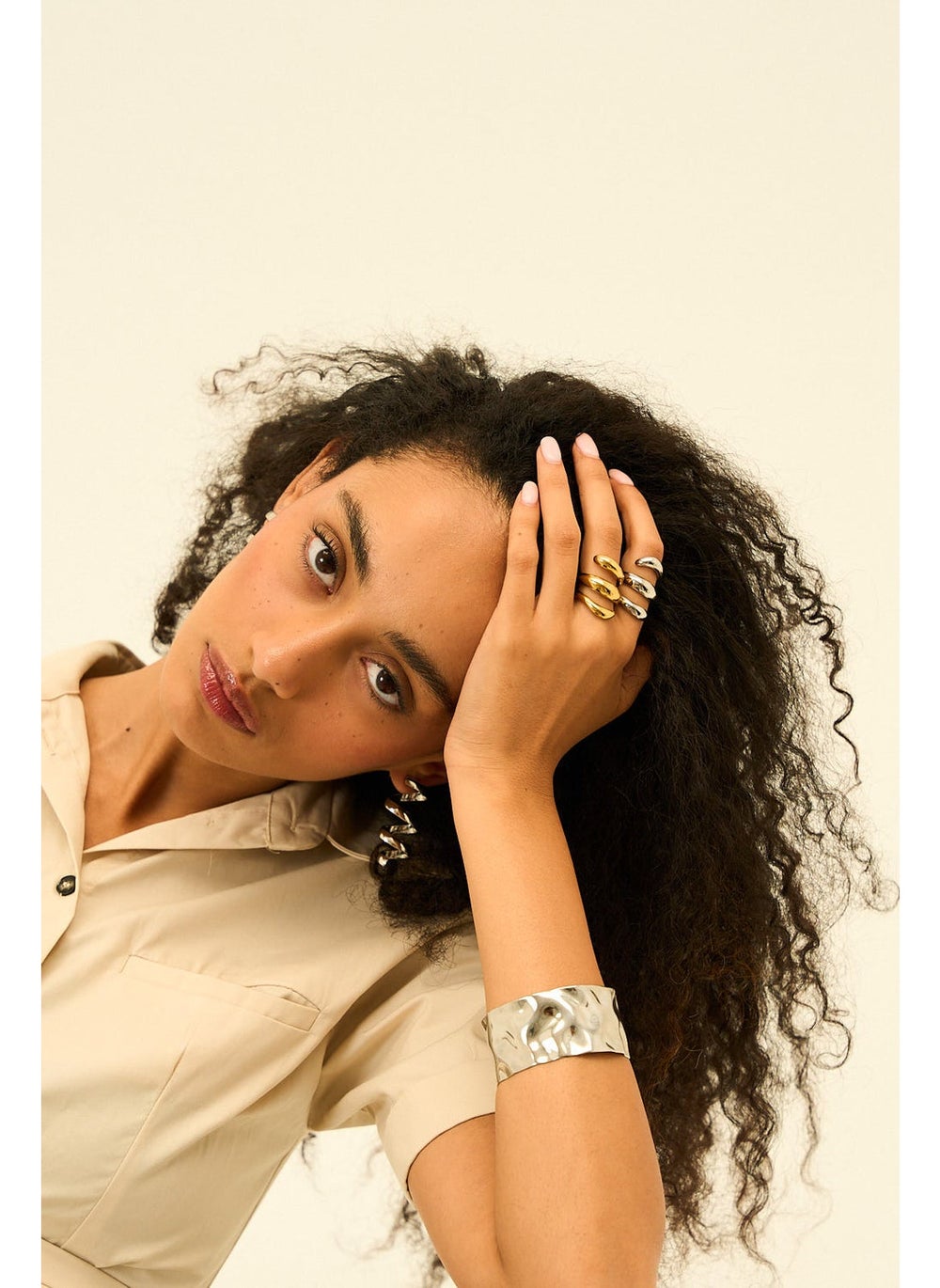 buy-noya-sylvie-twisted-gold-ring_lx8