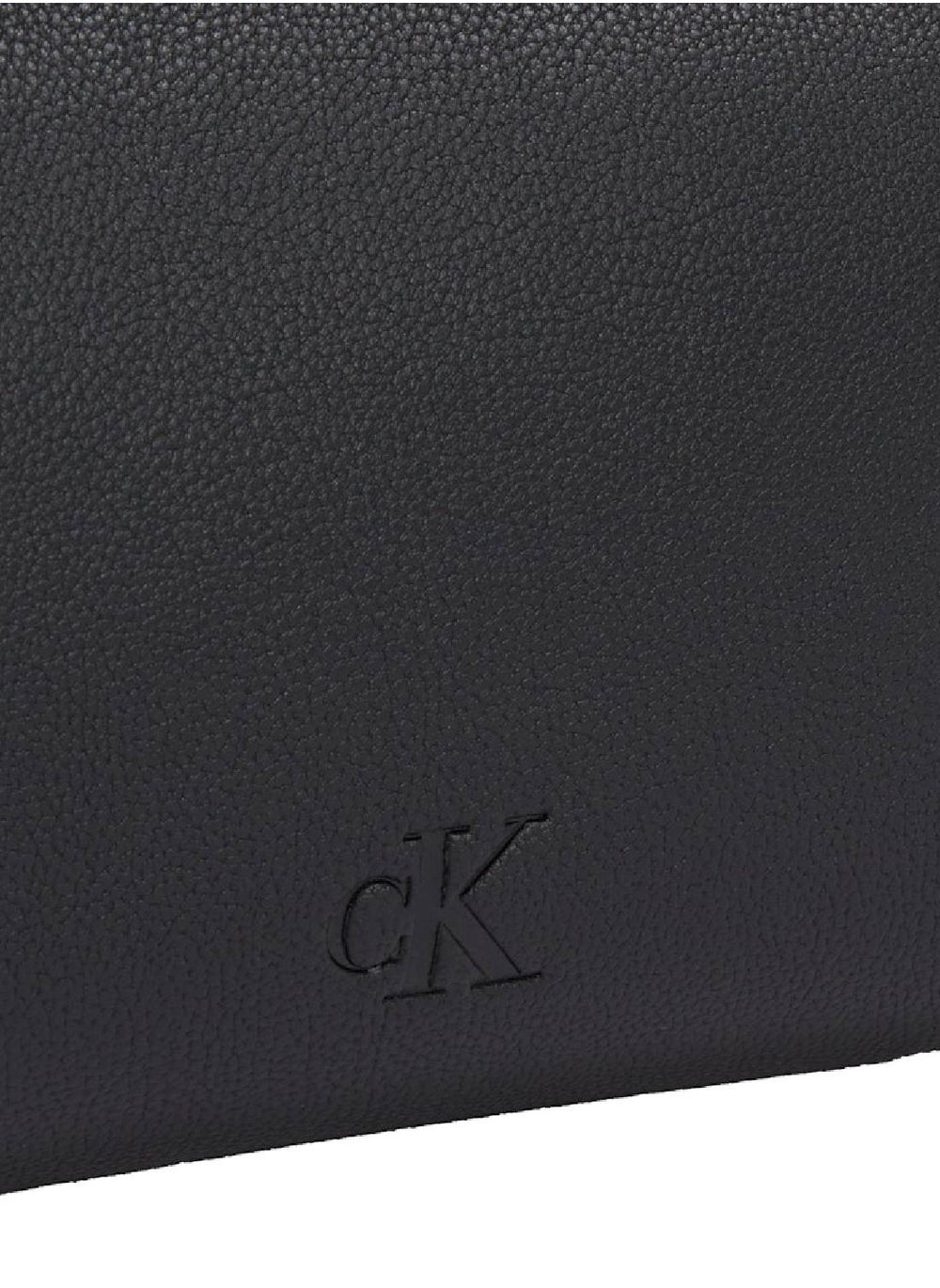 buy-calvin-klein-jeans-ultralight-shoulder-bag_u1g