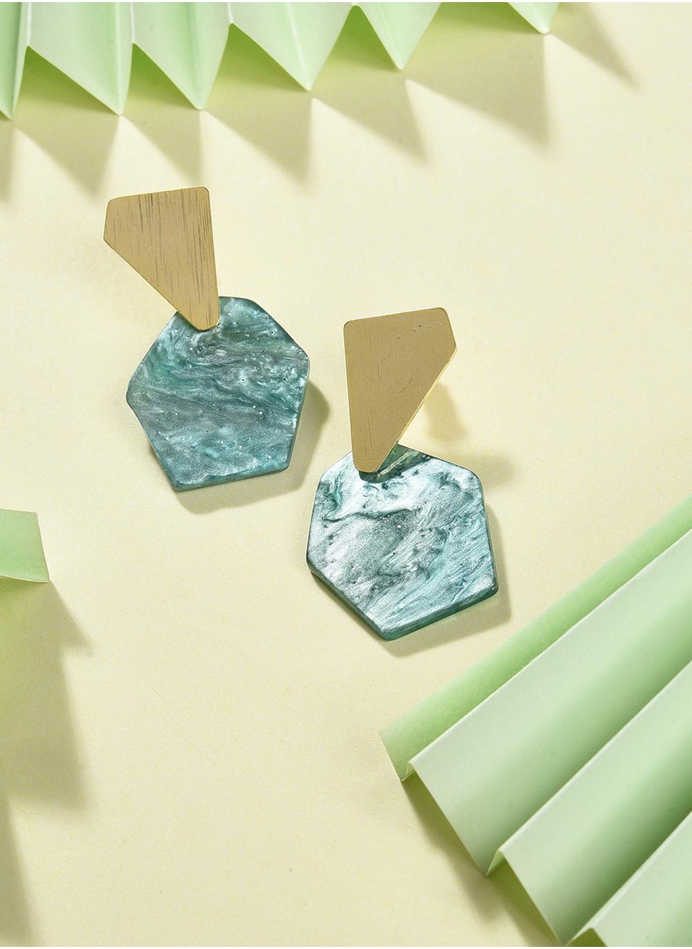 buy-sohi-green-stud-earrings_dke