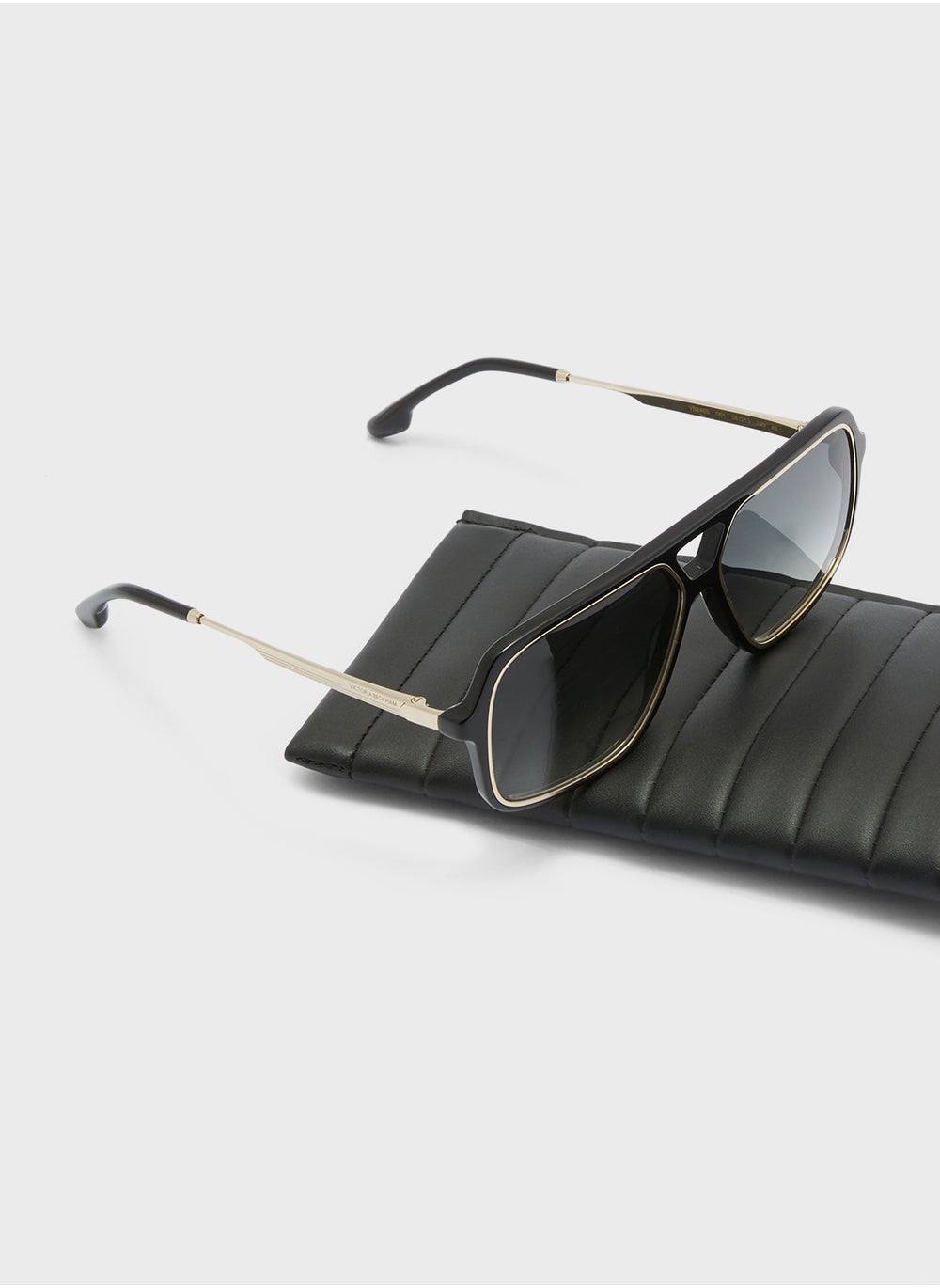 buy-victoria-beckham-navigator-sunglasses_0lq