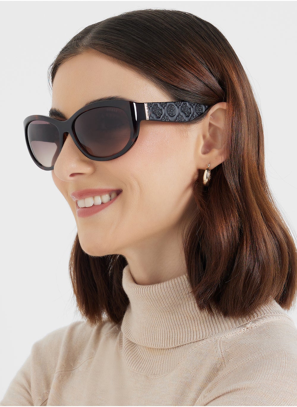 buy-guess-uv-protected-oversized-sunglasses_9g7