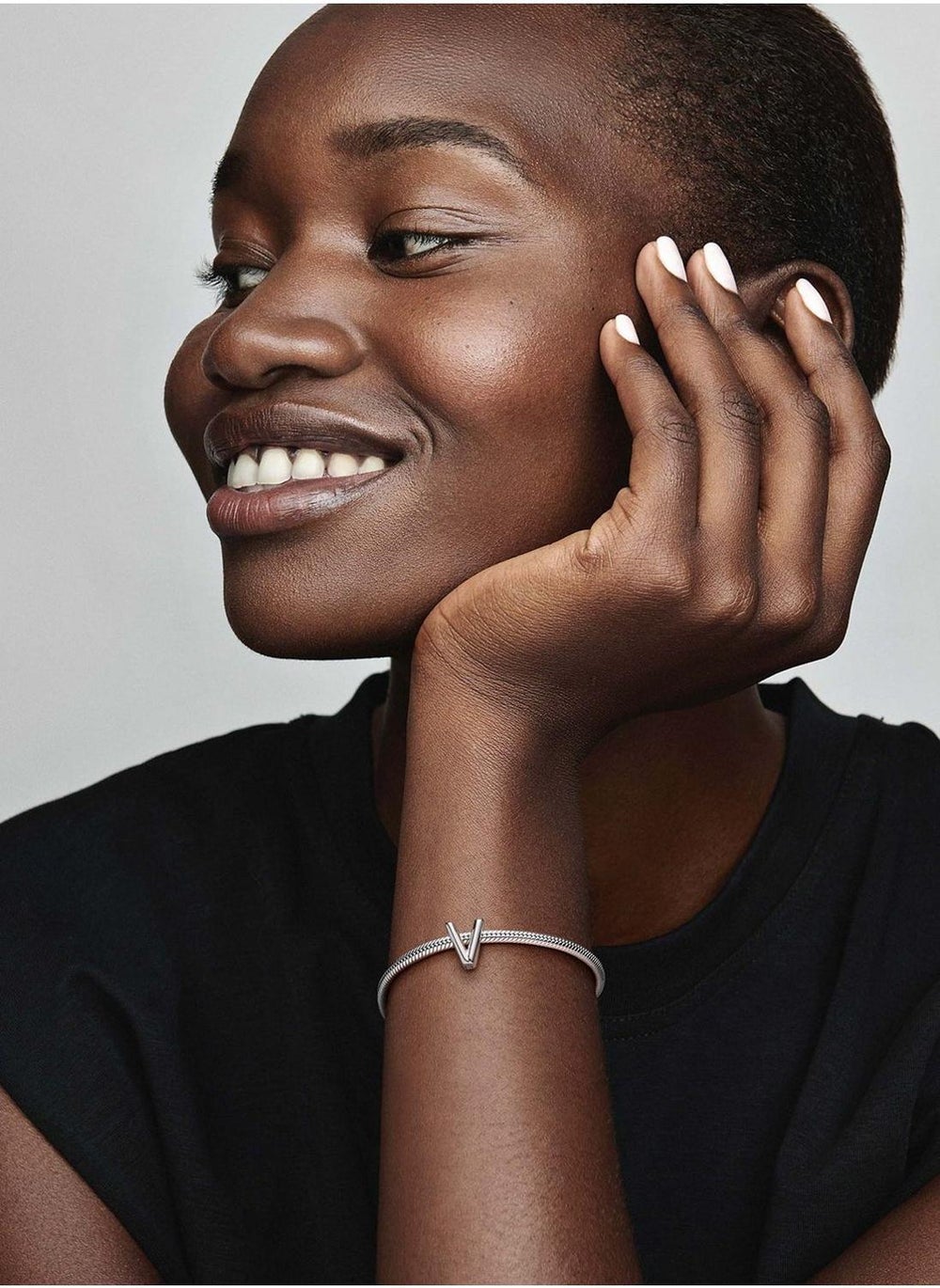 buy-pandora-letter-v-alphabet-charm_3r3