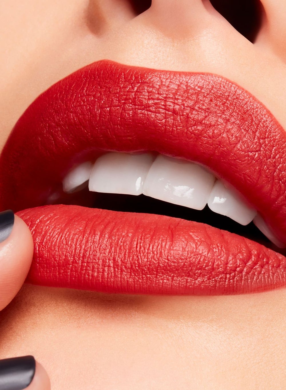 buy-mac-cosmetics-powder-kiss-velvet-blur-slim-stick-devoted-to-chili_7w1