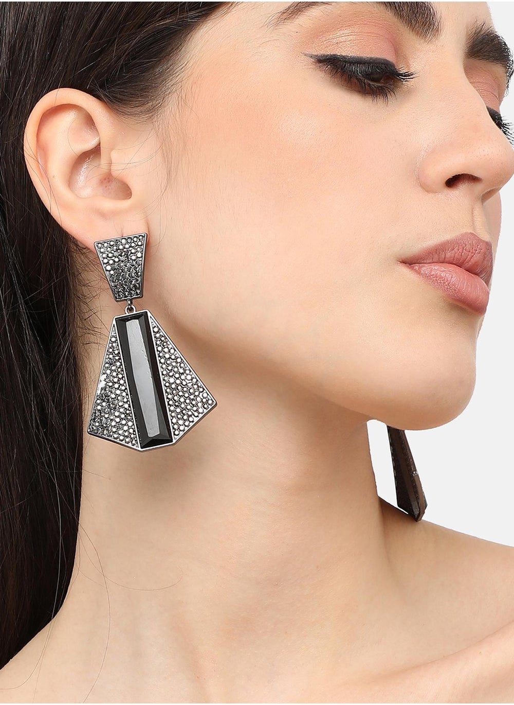 buy-sohi-party-drop-earrings_nrg