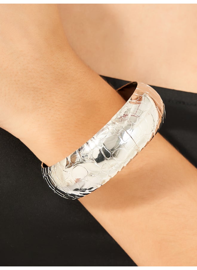 buy-styli-styli-metallic-chunky-bangle_y4e