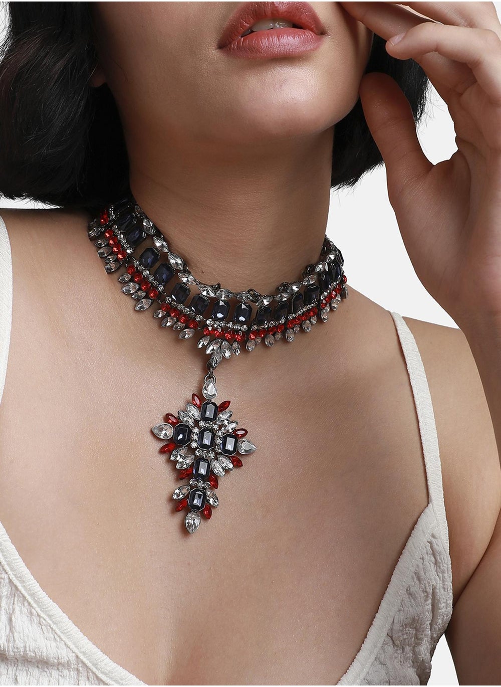 buy-sohi-crystal-drop-necklace_uzh