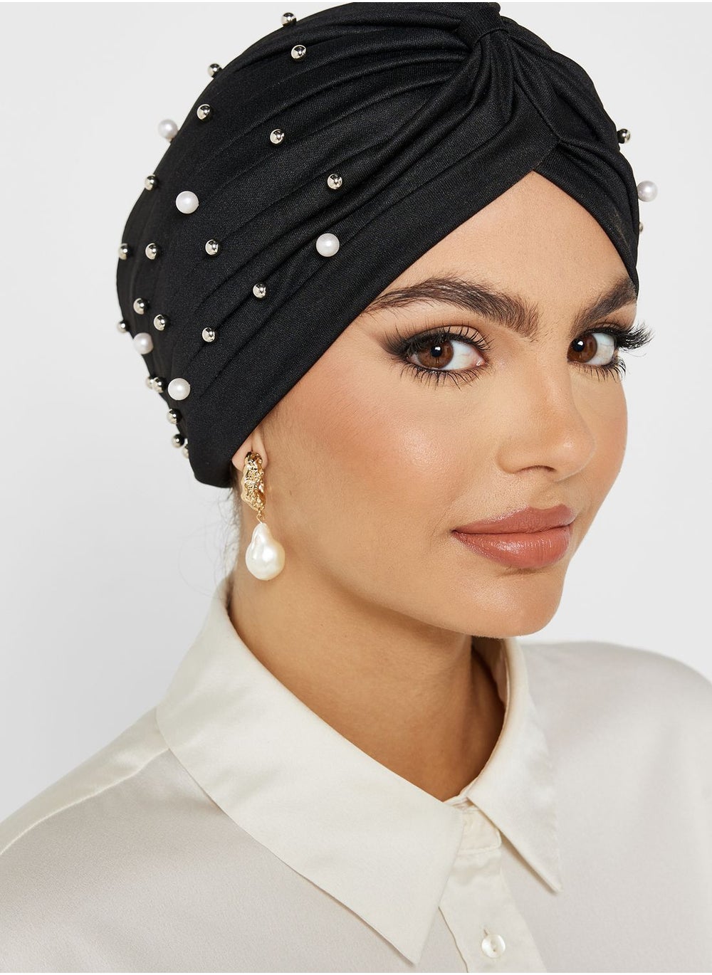buy-khizana-pearl-detail-turban_eos