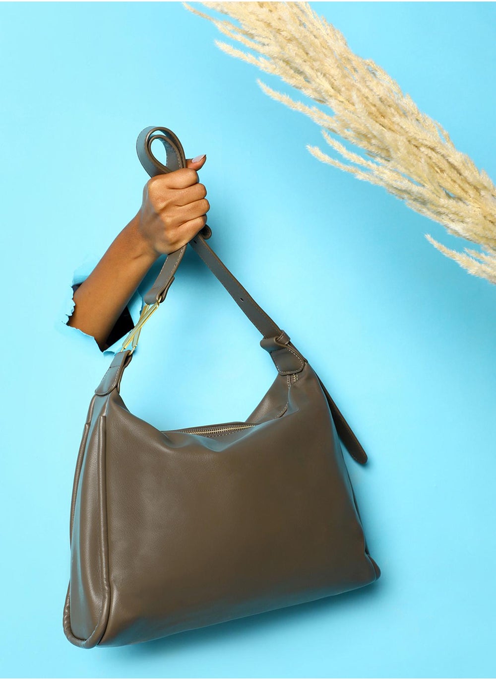 buy-haute-sauce-vesper-green-handbag_19c